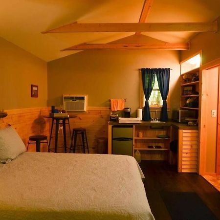 Foxtail Orchards - The Fox Den Villa Tazewell Екстериор снимка