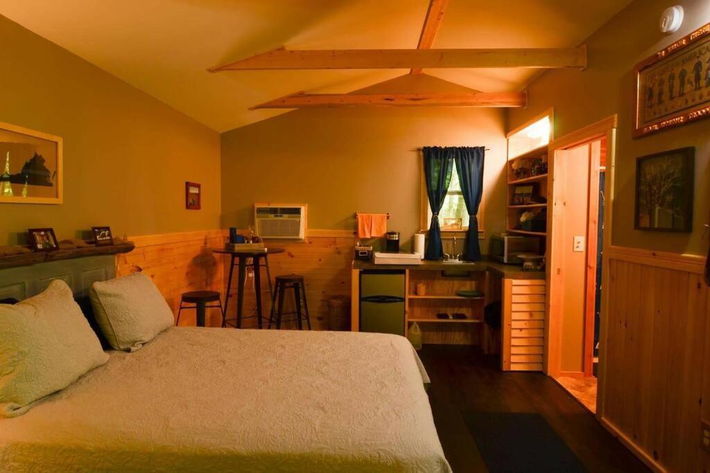 Foxtail Orchards - The Fox Den Villa Tazewell Екстериор снимка